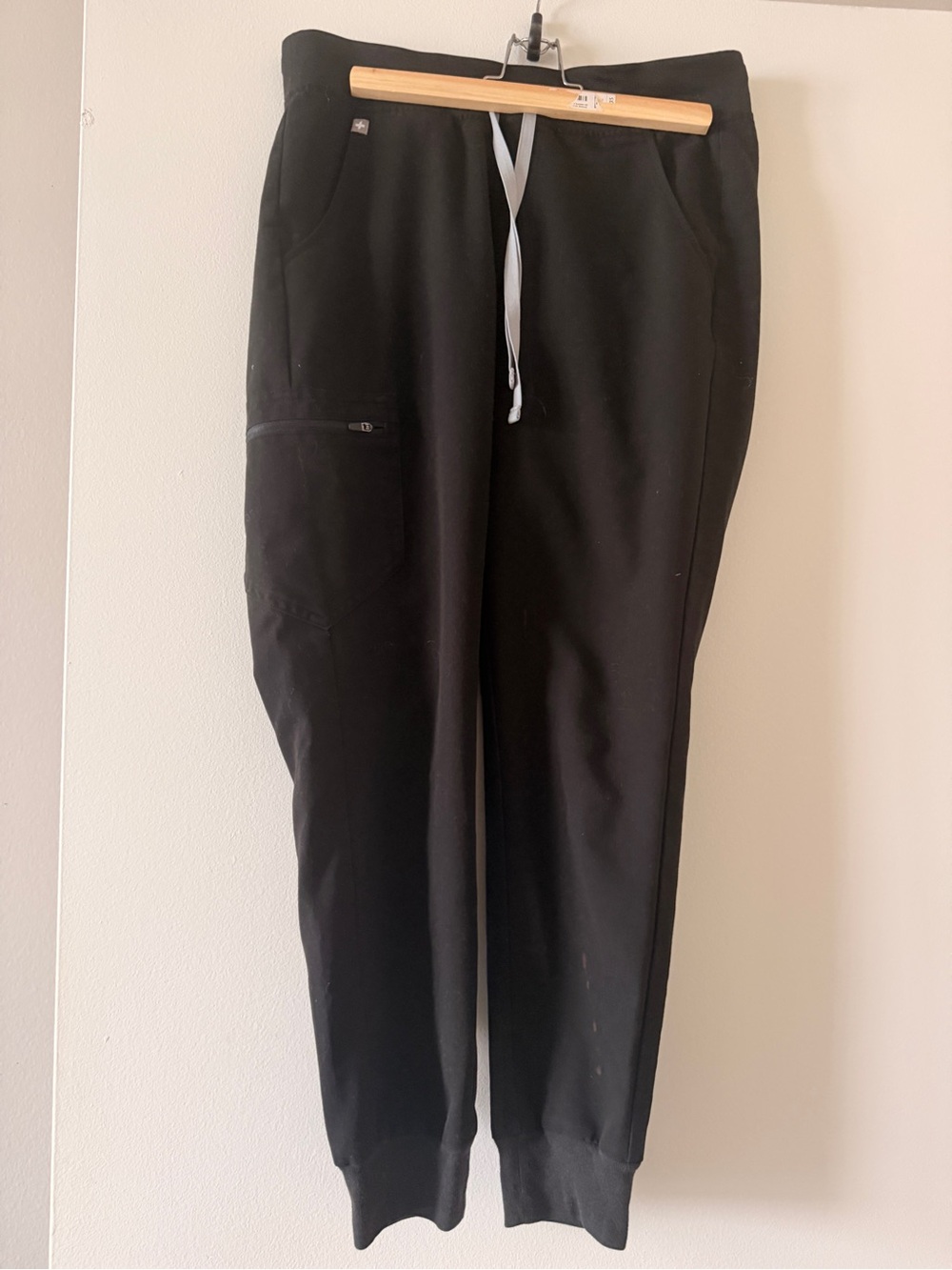 FIGS Women's Black Jogger Cargo with Zip Pocket